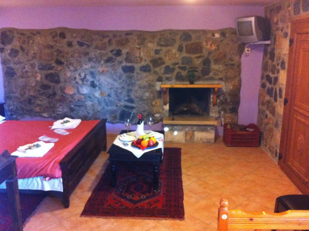 Pasithea Mountain Chalet 费内斯 客房 照片